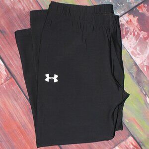 Under Armour® Black Biker Shorts Medium